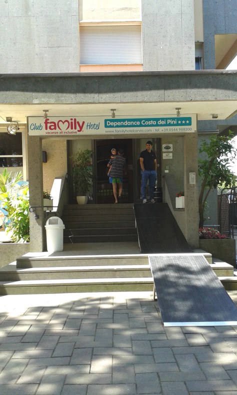 Ingresso dependance- Costa dei pini- Pinarella di Cervia