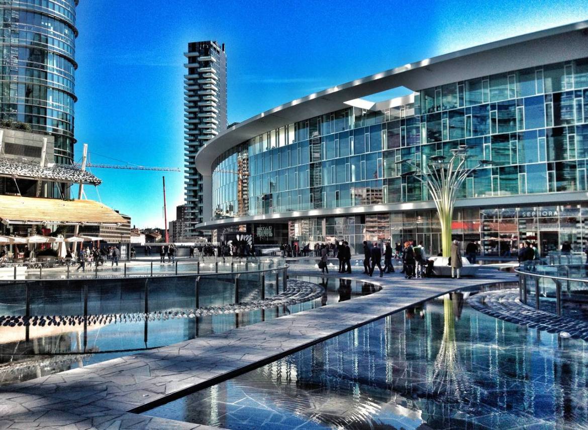 milano con i bambini piazza gae aulenti