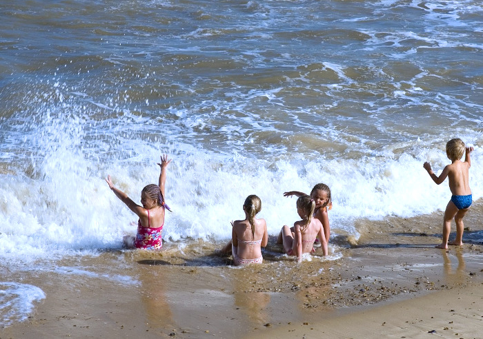 gruppi di famiglie in vacanza con i bambini